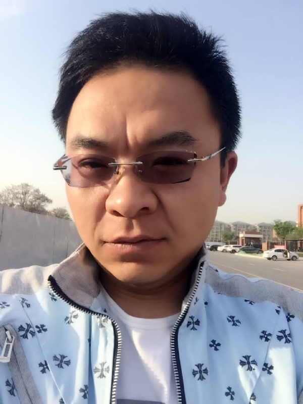 执着的等待的第一张照片--石狮相亲网