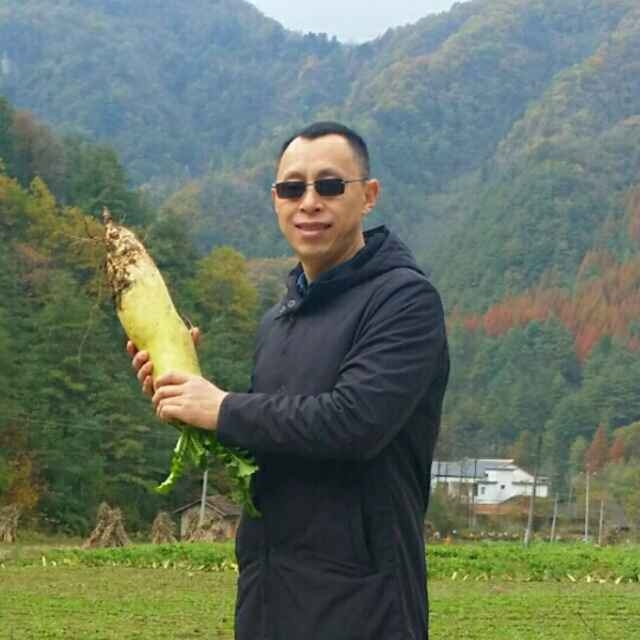 墨迹男的第一张照片--石狮相亲网