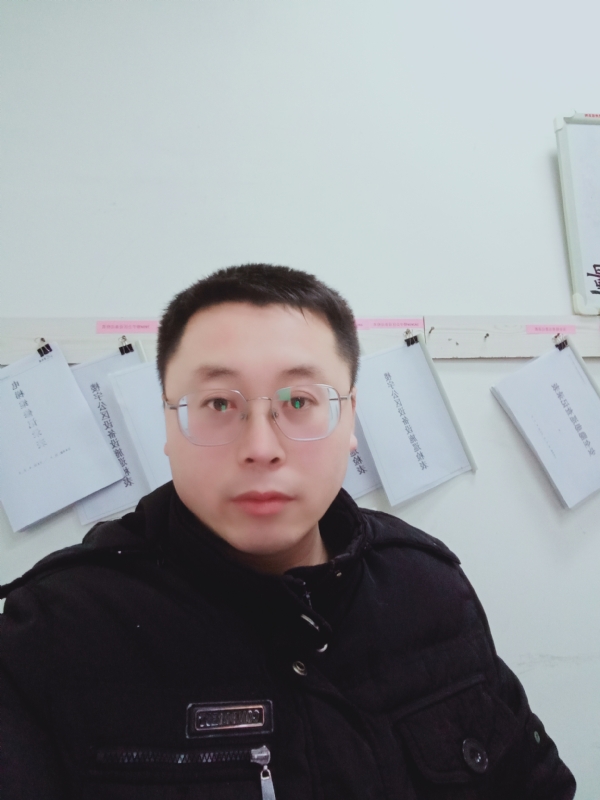 一头猪的第一张照片--石狮相亲网