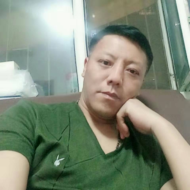 龍行天下的第一张照片--石狮相亲网