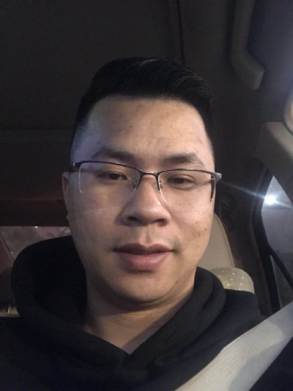 心飞扬的第一张照片--石狮相亲网