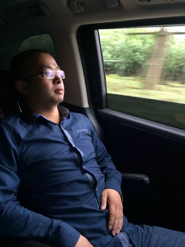 世界那么大的第三张照片--石狮相亲网