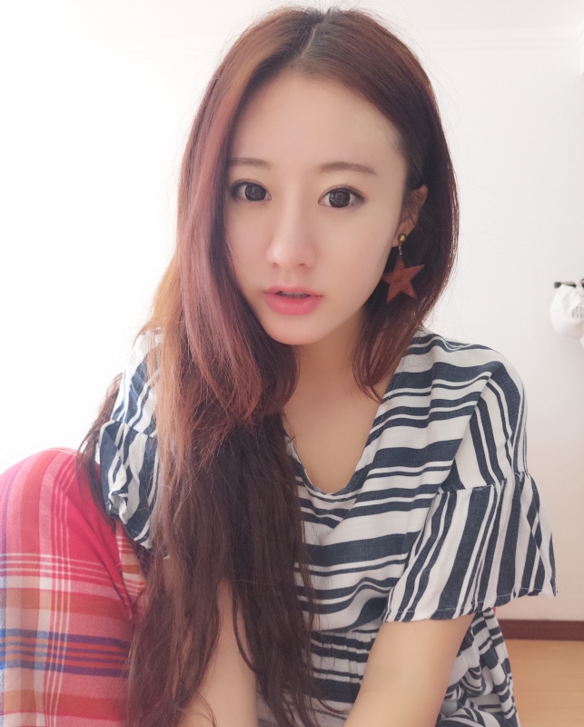 没有故事的女同学的第二张照片--石狮相亲网