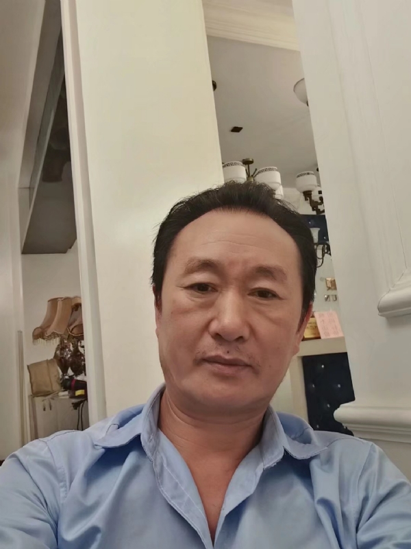 青松的第一张照片--石狮相亲网