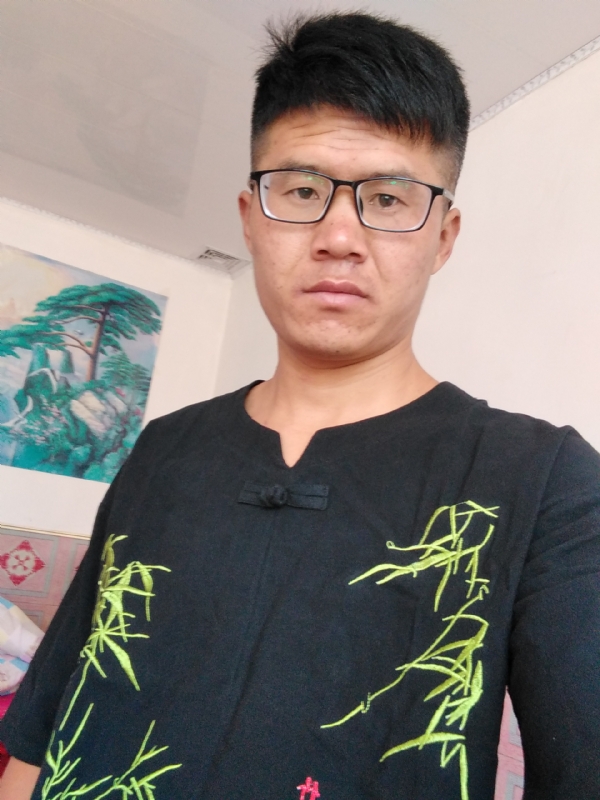 清风的第一张照片--石狮相亲网