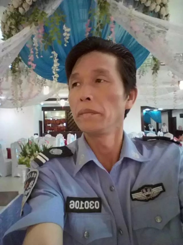 卧窗听雨的第二张照片--石狮相亲网