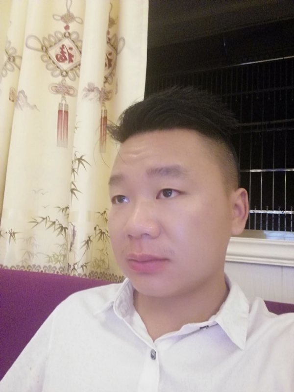 王梓林的第一张照片--石狮相亲网