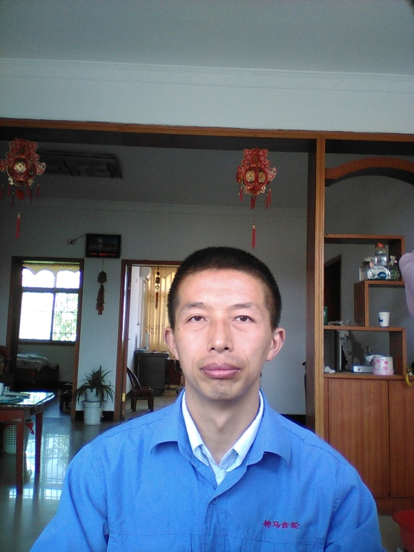 红玫瑰的第一张照片--石狮相亲网