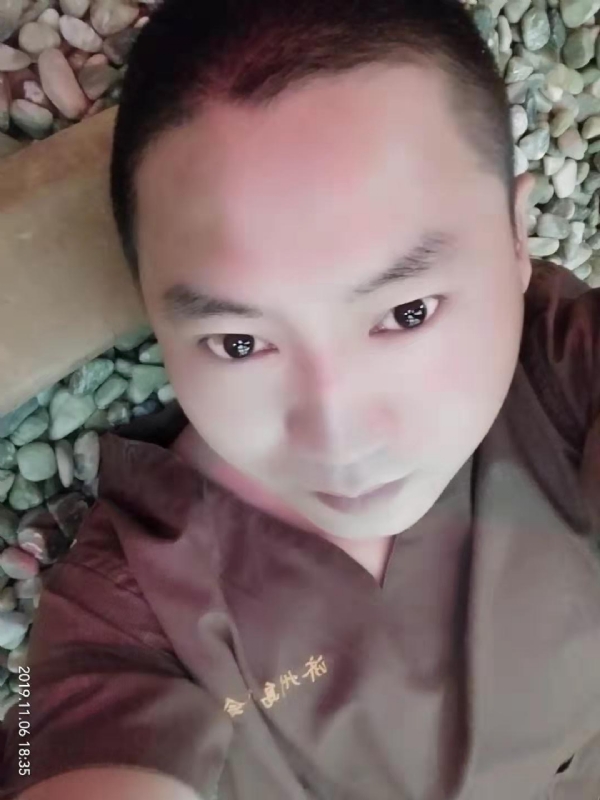 红枫叶的第一张照片--石狮相亲网