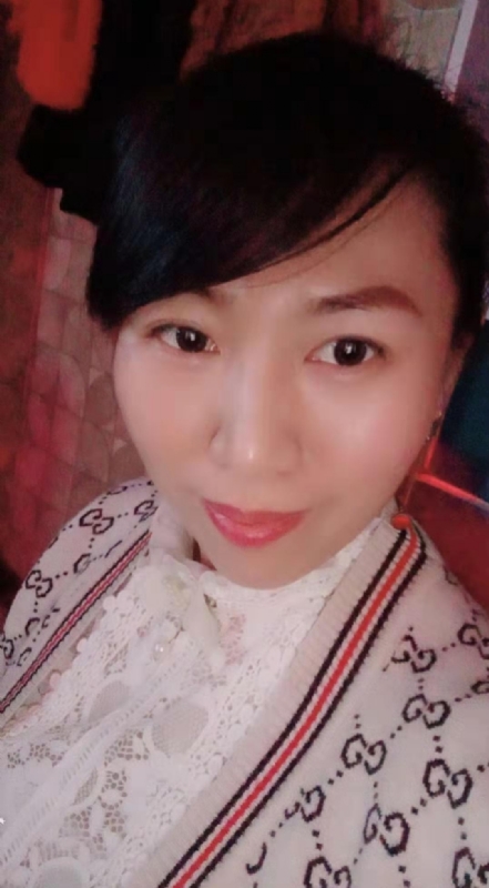 转角遇爱的第一张照片--石狮相亲网
