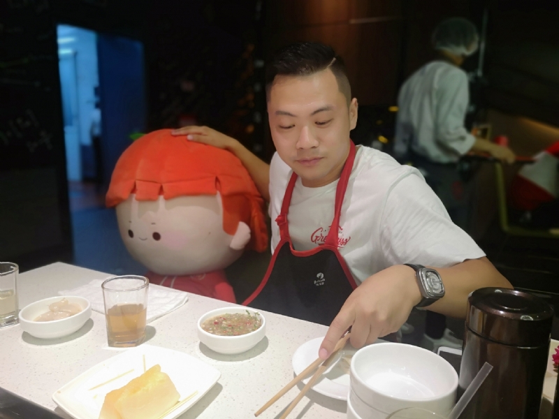 逆行的第一张照片--石狮相亲网