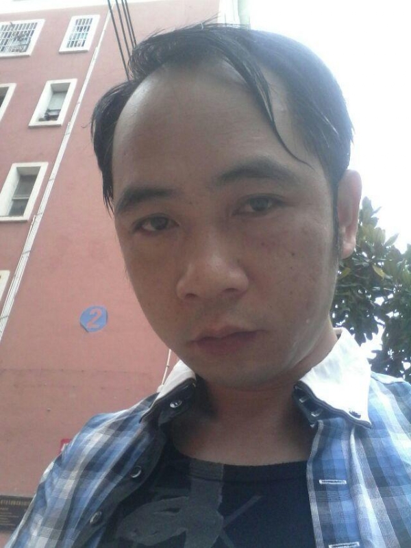 佰年孤独的第一张照片--石狮相亲网