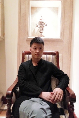 制片人杨亚林的第二张照片--石狮相亲网