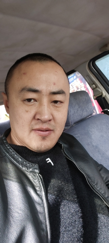 精神九哥的第一张照片--石狮相亲网