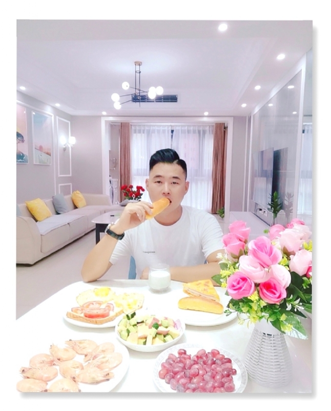 相遇相随的第一张照片--石狮相亲网