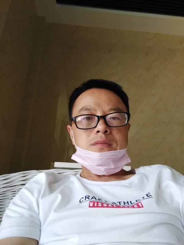 小马奔腾的第一张照片--石狮相亲网