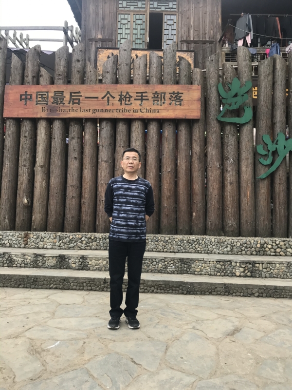 屯里的富豪的第一张照片--石狮相亲网