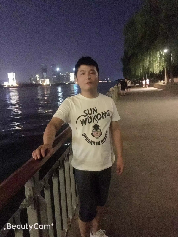 古月的第一张照片--石狮相亲网