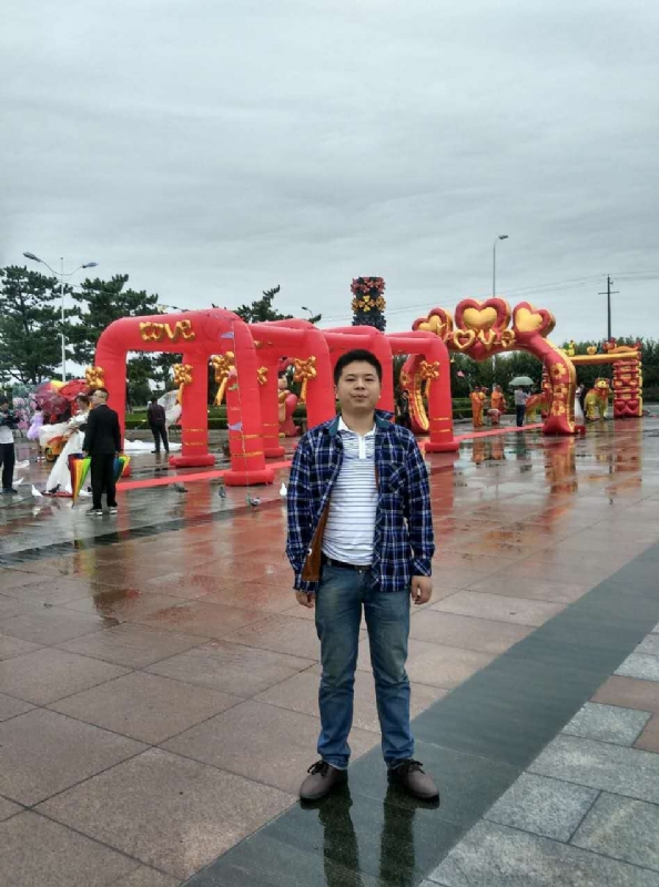 在奋斗的第三张照片--石狮相亲网