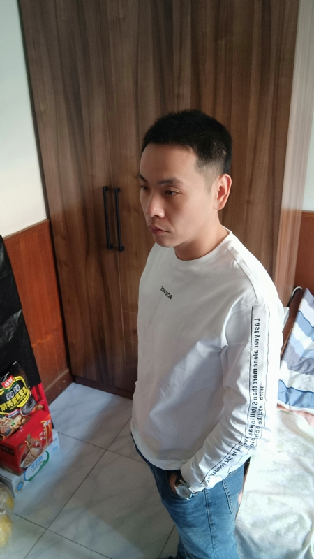 没有蜡笔的小航的第一张照片--石狮相亲网