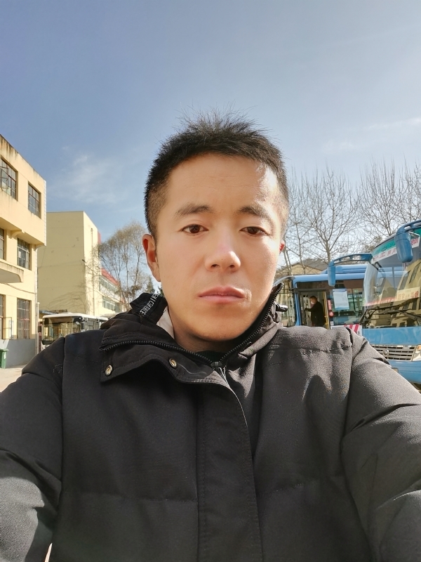 孤独的云的第一张照片--石狮相亲网