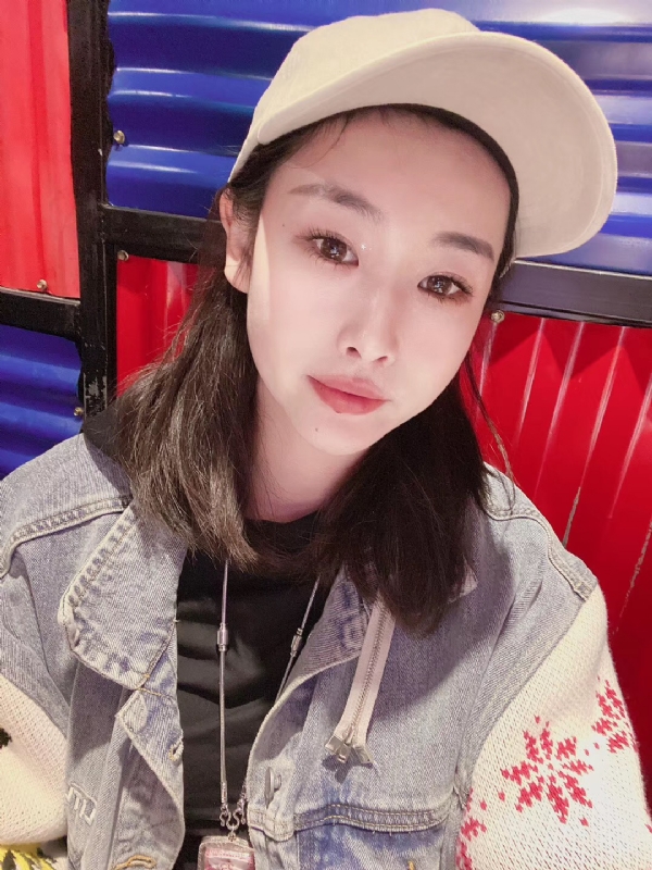 玲珑的第一张照片--石狮相亲网