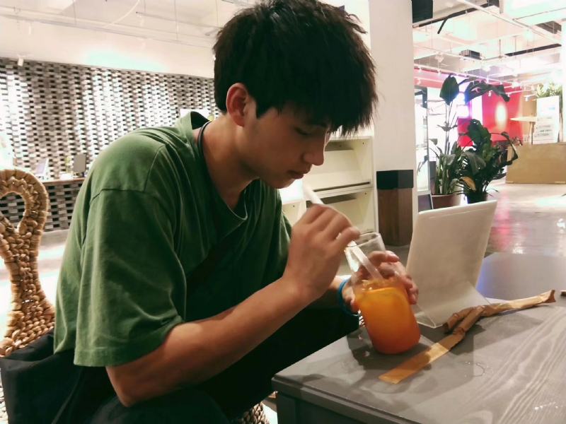 一花一世界的第一张照片--石狮相亲网