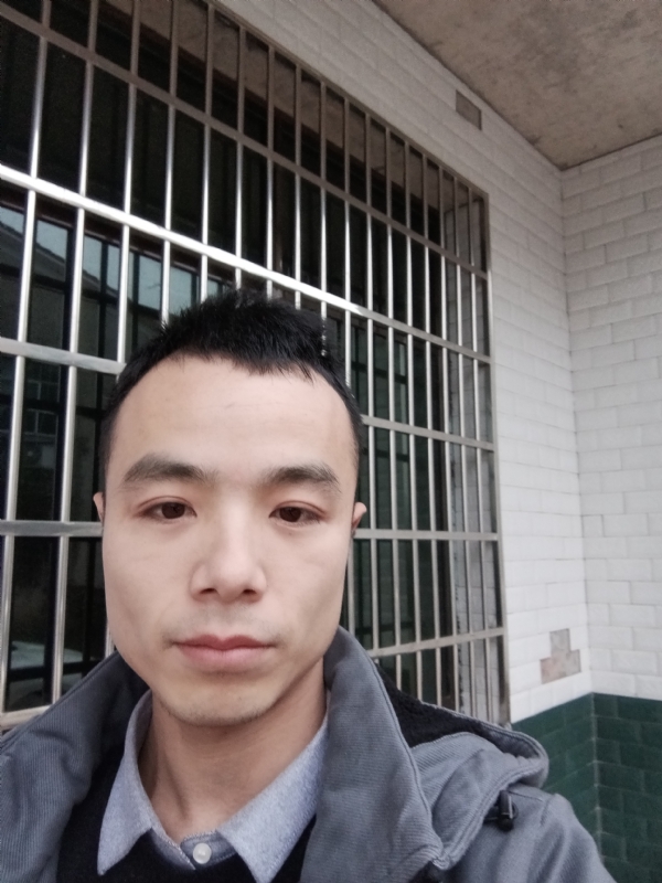 笑得那么开心的第三张照片--石狮相亲网