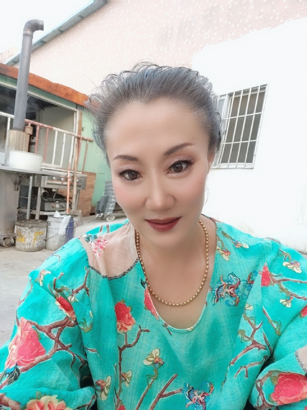 燕子的第三张照片--石狮相亲网