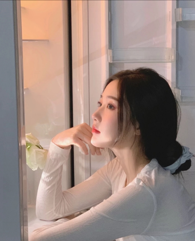 風吹過臉頰的第一张照片--石狮相亲网