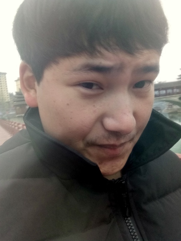侗族青年作家超超的第二张照片--石狮相亲网