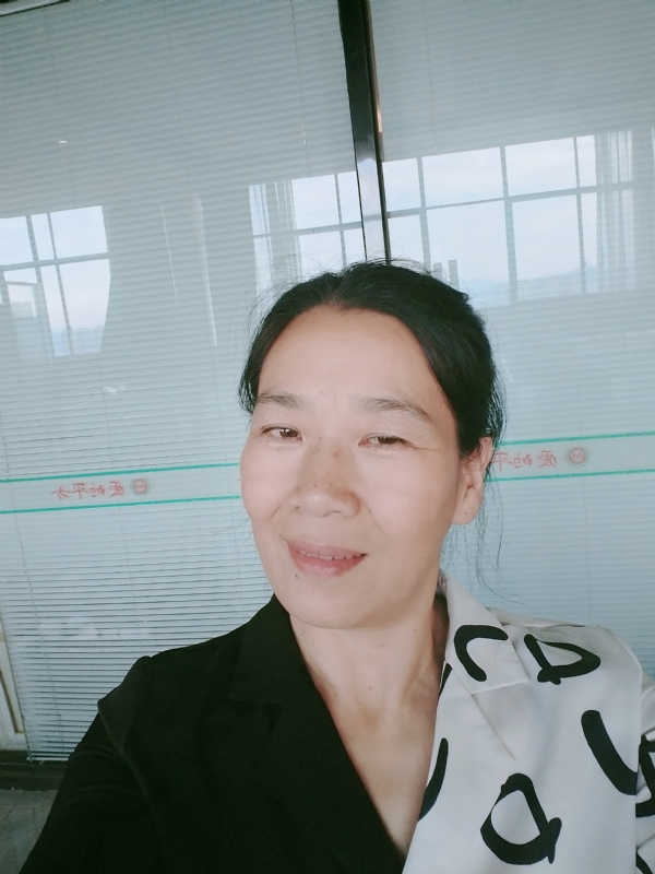 易莲的第一张照片--石狮相亲网