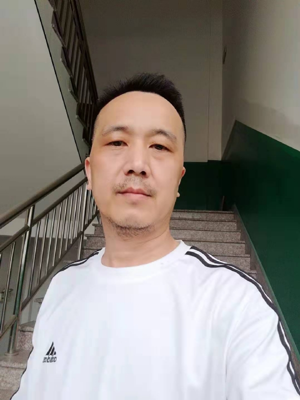 假如风有颜色的第一张照片--石狮相亲网