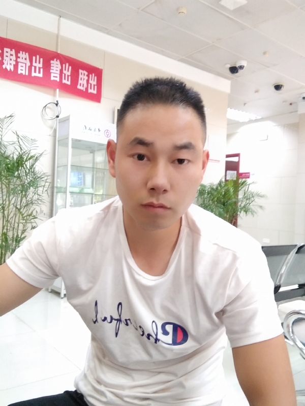 小少的第一张照片--石狮相亲网