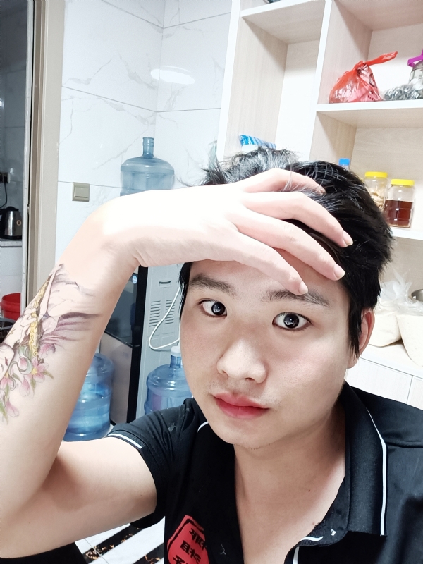 一纸荒年的第一张照片--石狮相亲网