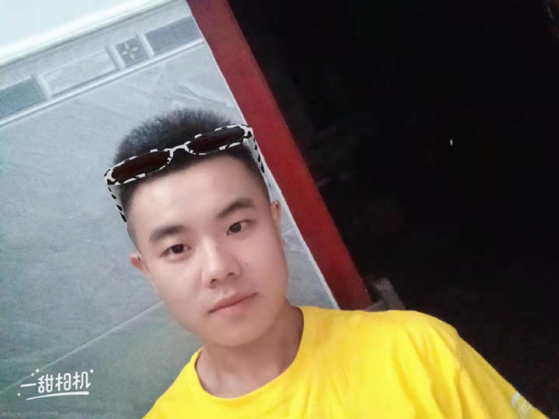 建国90周年的学渣的第一张照片--石狮相亲网