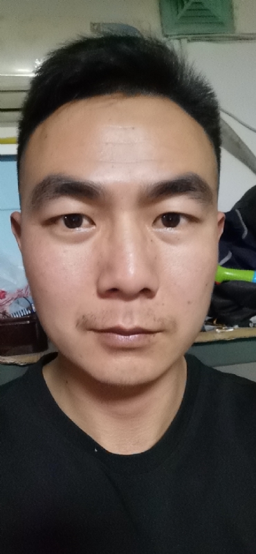 朴实无华的第一张照片--石狮相亲网