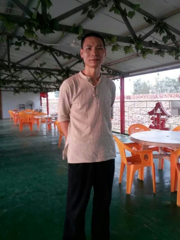 周哥的第三张照片--石狮相亲网