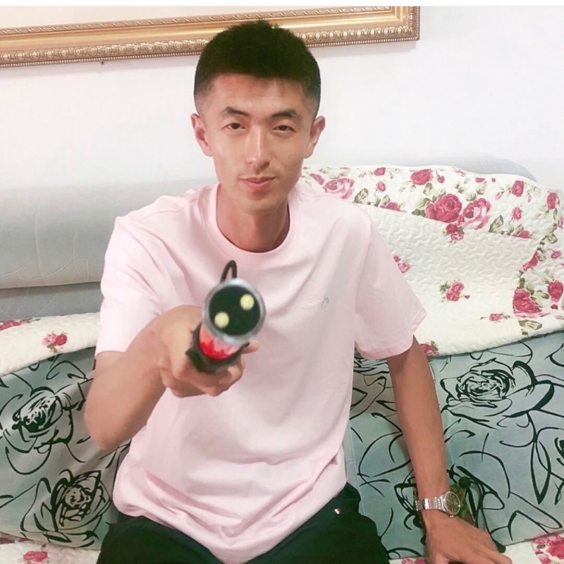 转身留下孤独的她的第一张照片--石狮相亲网