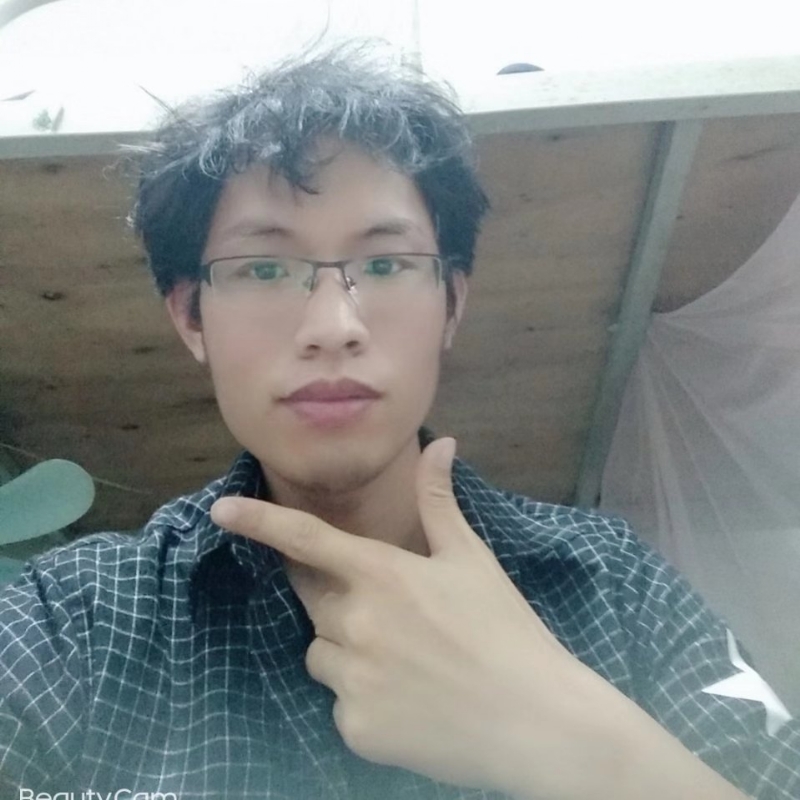 右边的第一张照片--石狮相亲网