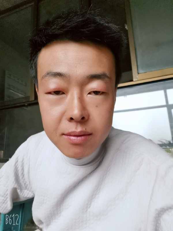 缺爱80后的第一张照片--石狮相亲网