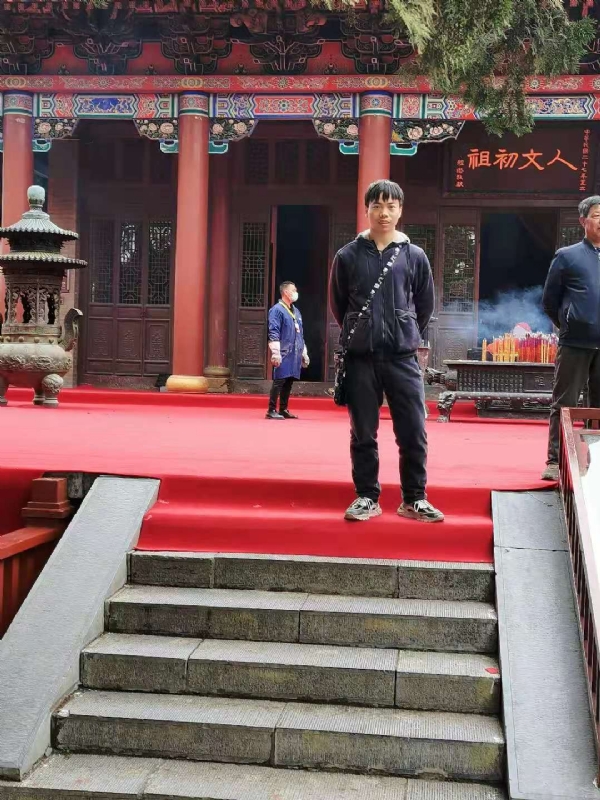 单身的小草的第三张照片--石狮相亲网