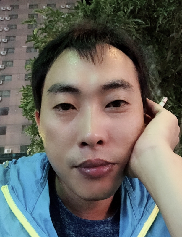 一直在路上的第一张照片--石狮相亲网