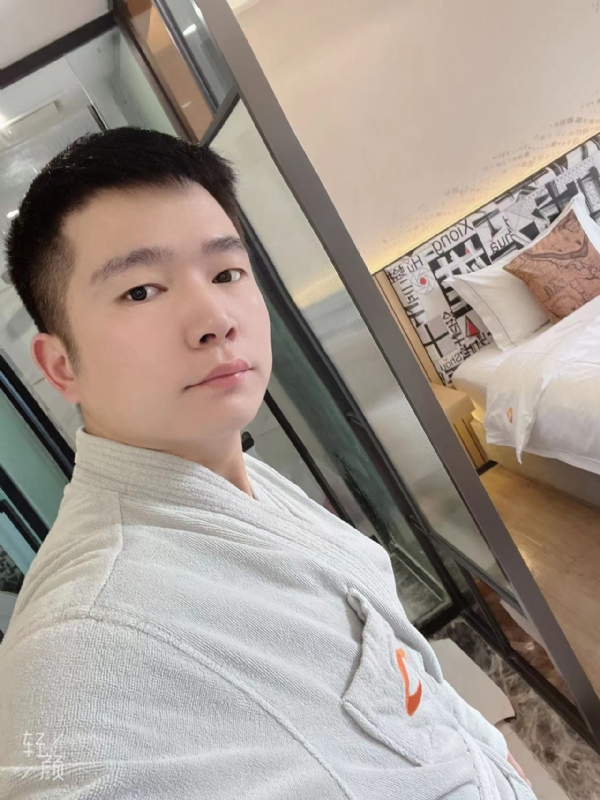 绿帽的第一张照片--石狮相亲网