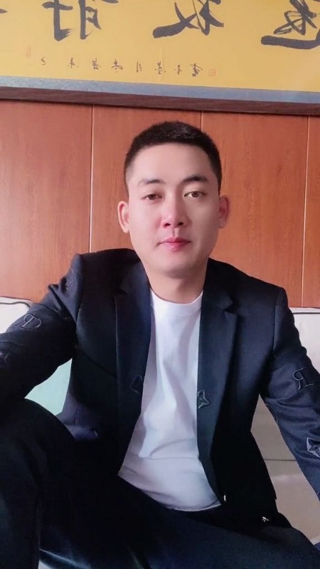 李泽胜的第一张照片--石狮相亲网