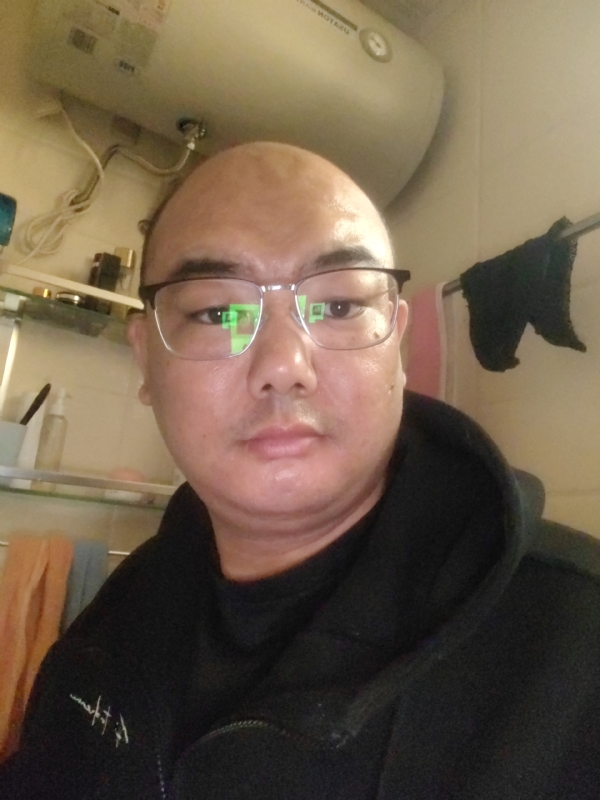 小胖子的第一张照片--石狮相亲网