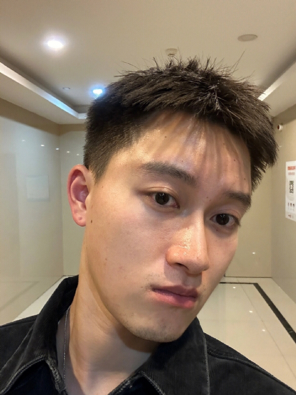月光之下的第一张照片--石狮相亲网