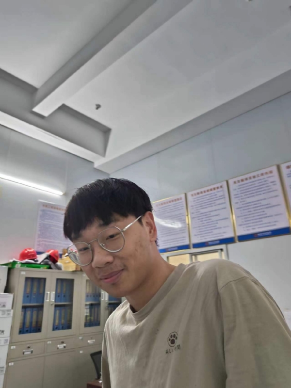 牛子弟的第一张照片--石狮相亲网