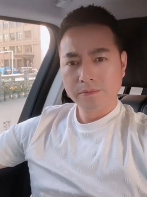 勿忘初心的第一张照片--石狮相亲网
