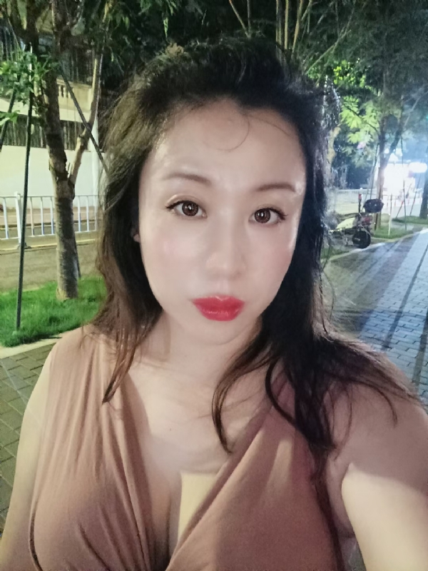 叶子青青的第一张照片--石狮相亲网